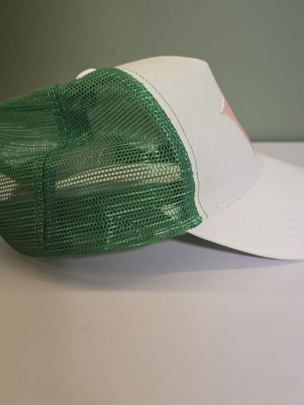 NWOT Vintage Havana White Trucker Hat Pink Star Green Mesh Cap